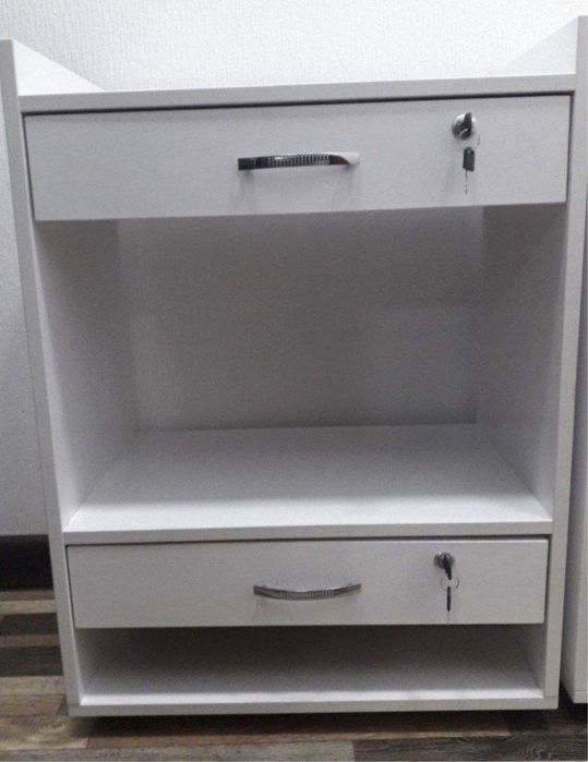 Продаются шкафы косметологические
