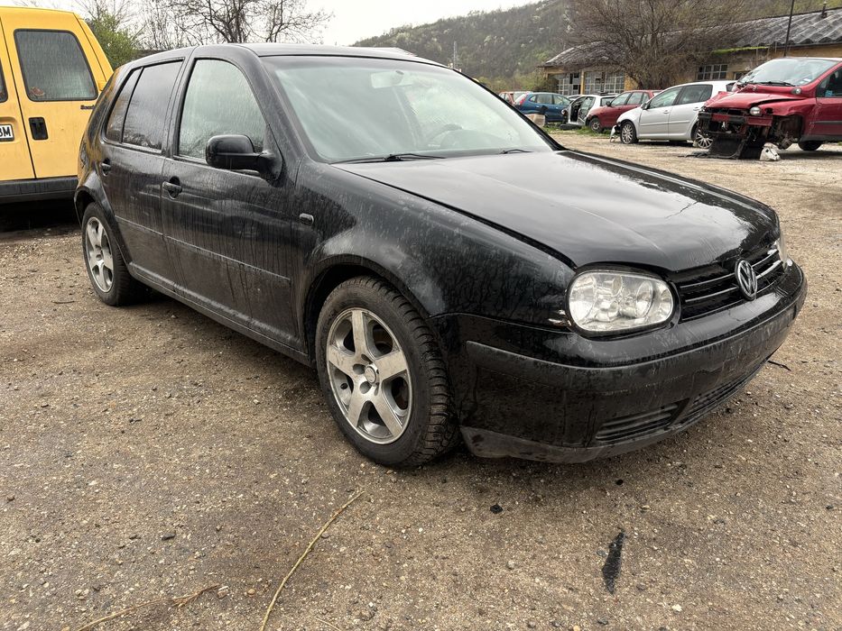 Фолксваген голф 4 1.9 tdi 90к.с 4х4 за части. Може и цял!