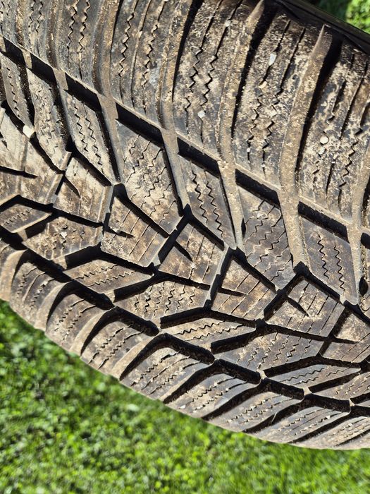 Hankook 235/55/R17
