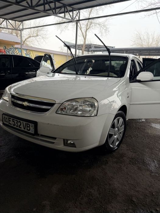 Lasetti.  Ласетти