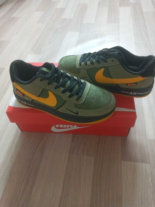 Кроссовки NIKE world air