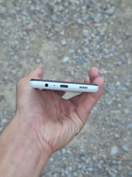 Galaxy a12 .64gb
