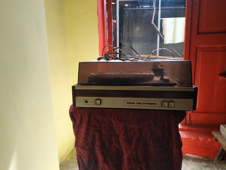 Продаётся проигрователь  ВЕГА 106 стерео