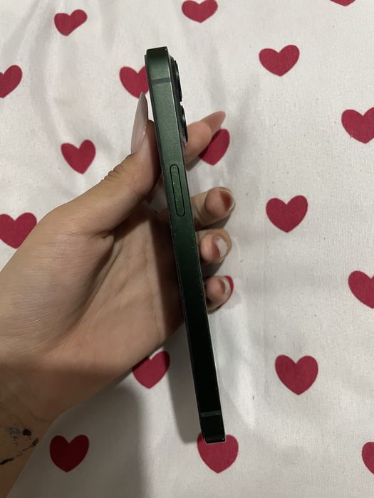 iPhone 13.