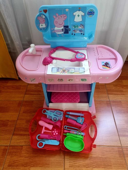 Set Joacă "Peppa Pig Doctor" – Centru Medical Interactiv