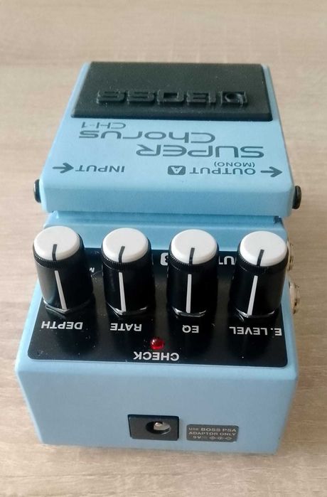 Pedala chitara Boss Super Chorus