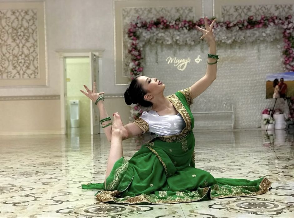 Прокат Индийских костюмов