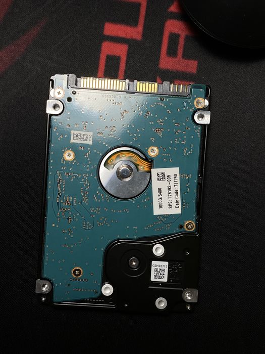 Жесткий диск HHD TOSHIBA на 1 терабайт