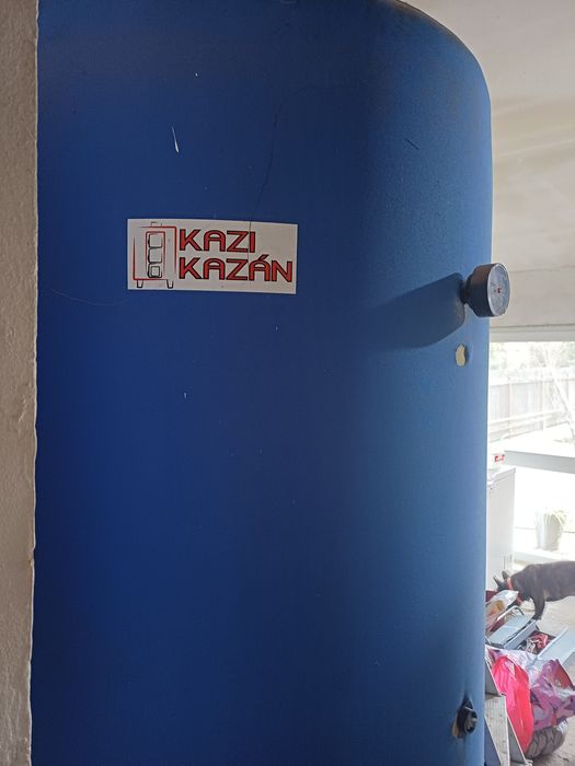 Vand pufer de 1000 l,in stare f.buna. nu asigur transport.