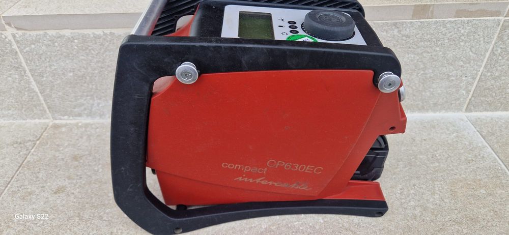 Pompa hidraulica compacta cu baterie