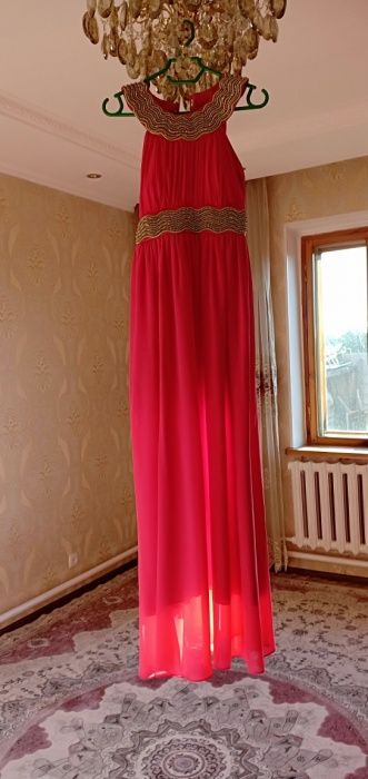 Женское платье в греческом стиле