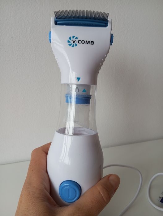 V-COMB електрически гребен за въшки и гниди – работещ, отлично състояние