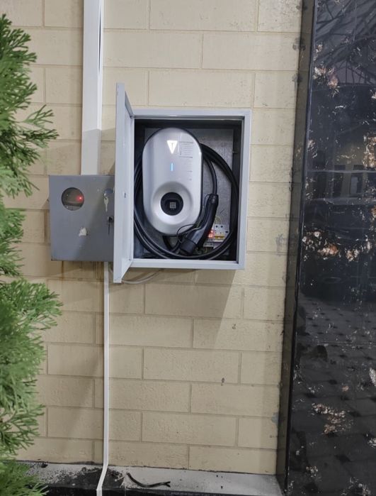 Установка Монтаж Настройка зарядных станций для электромобилей