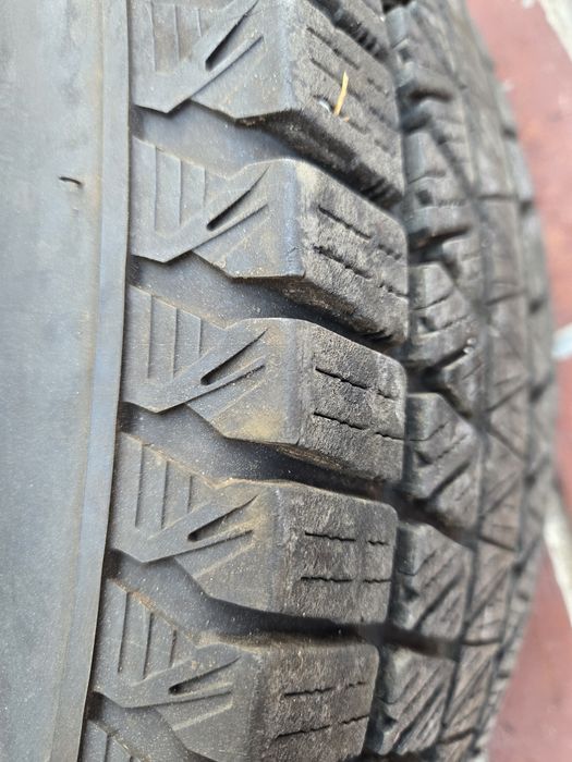 Джанти 16' 6х139.7 със зимни гуми 215 80 16