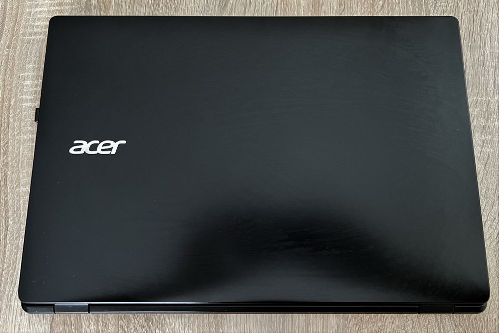 Acer Aspire E 17 лаптоп