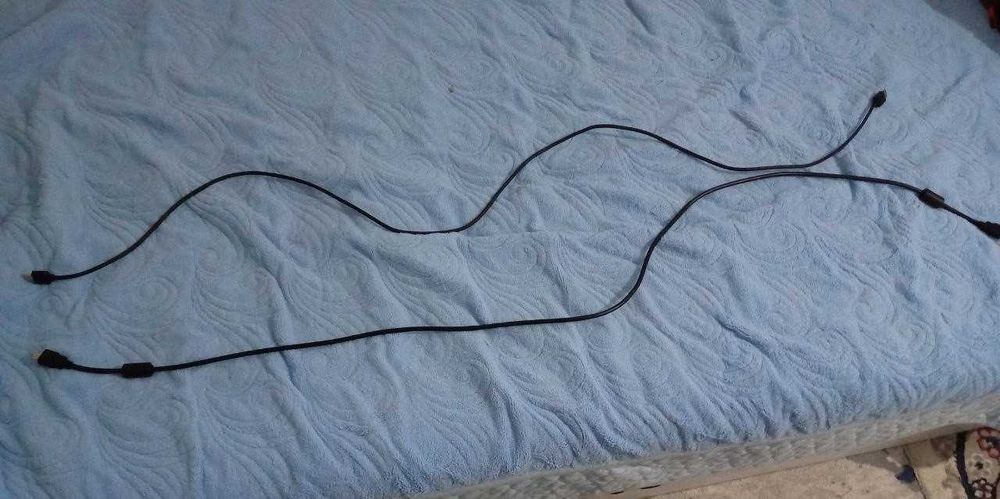 Продается ssd память hp на 250 GB и 2 шнура hdmi и 1 кабель питания