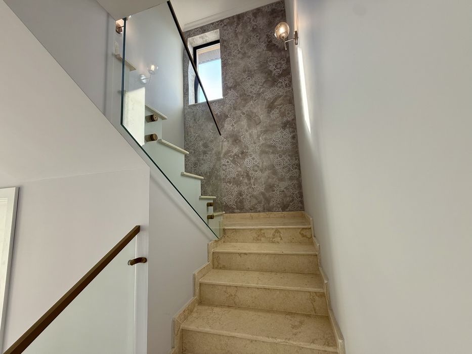 Casa zona Selgros , Ford , Damila