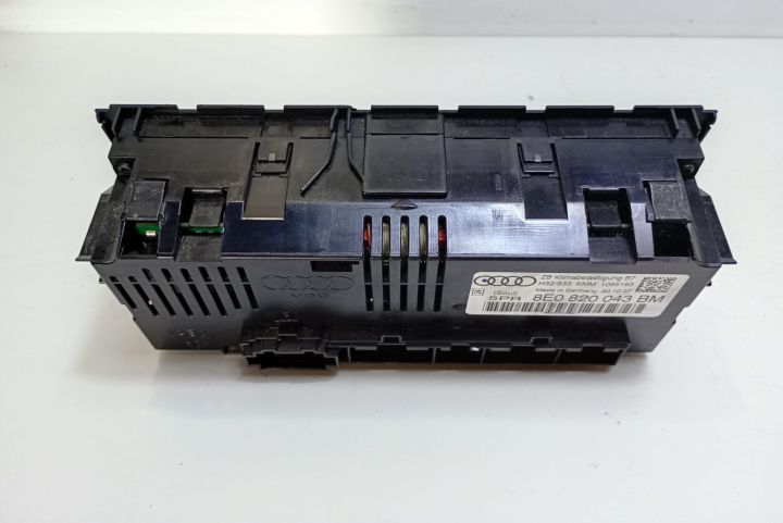 Panou climatronic 8E0820043BM Audi A4 B7 seria