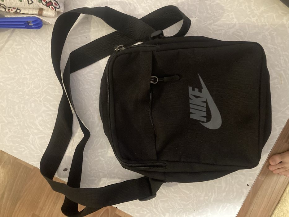 Продам барсетку в хорошем состоянии