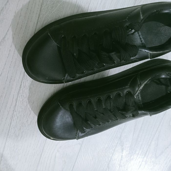 Крассовки/кеды  качественный очень хороший 38 размер