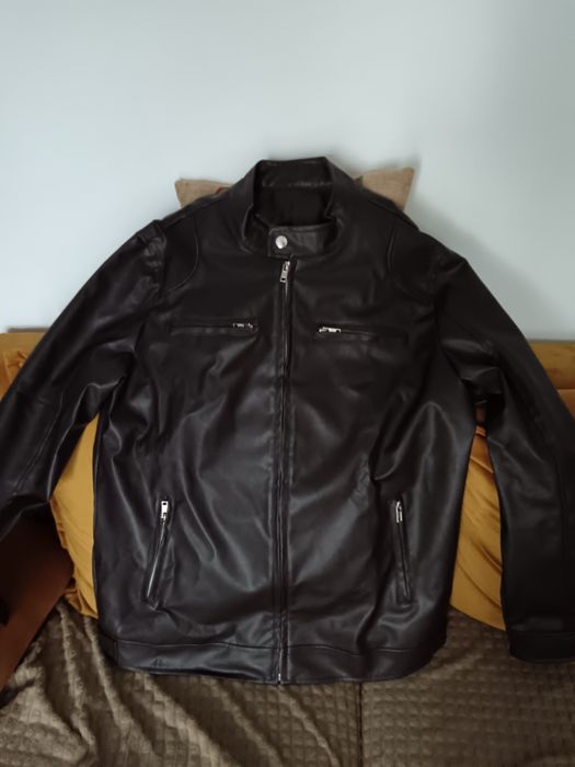 Simbolul Stilului Tău Masculin: Geacă Premium din Imitatie Piele – 100