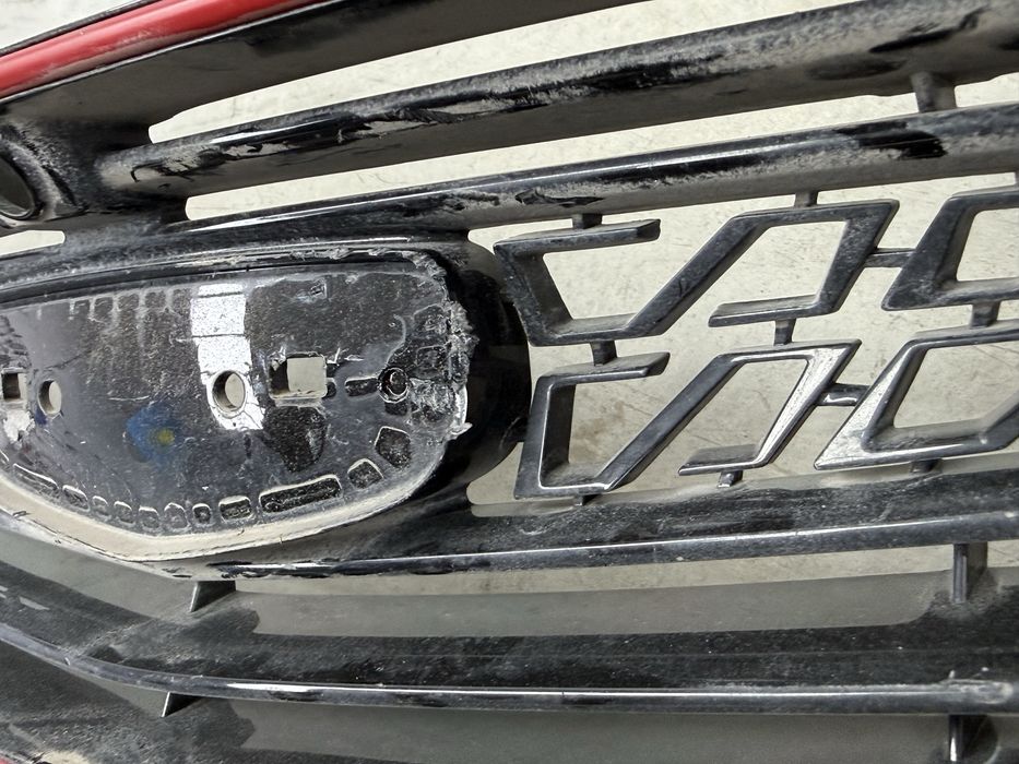 Решетка радиатора Geely Coolray