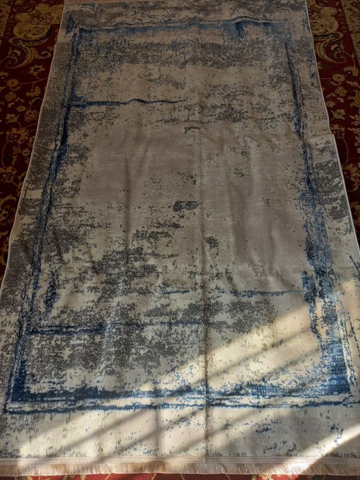 Новый ұсталмаған кілем.  15000