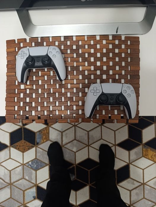 Продам срочно PS5