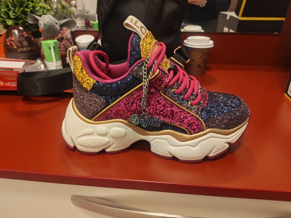 Buffalo chunky sneakers