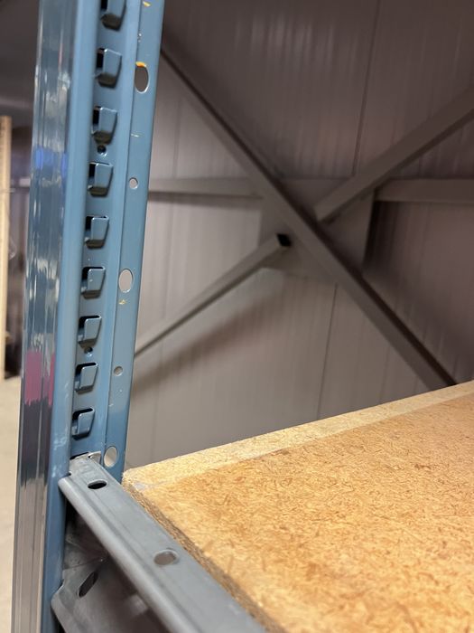 Универсални професионални метални стелажи 500 кг на ниво