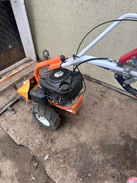 Motocoasa de cosit