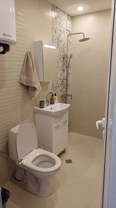 Дава се под наем Тристаен апартамент в София, 7-ми 11-ти километър - 68 кв.м за 459 € - Снимка #5