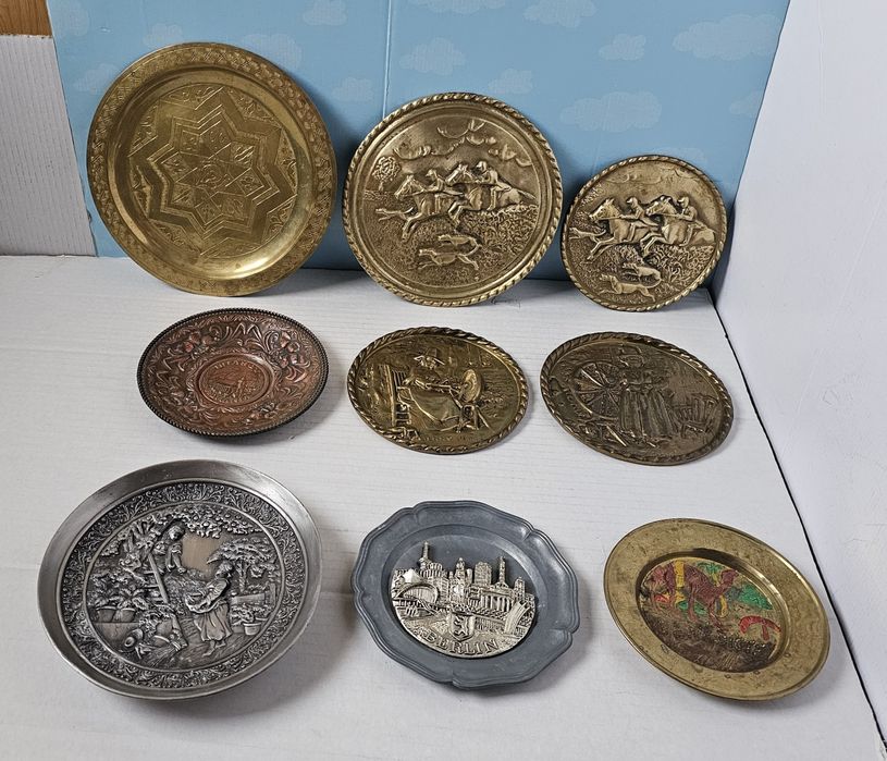 Lot farfurii decorative din alamă/cupru/cositor