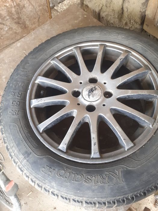 Genti aliaj in 4 prezoane