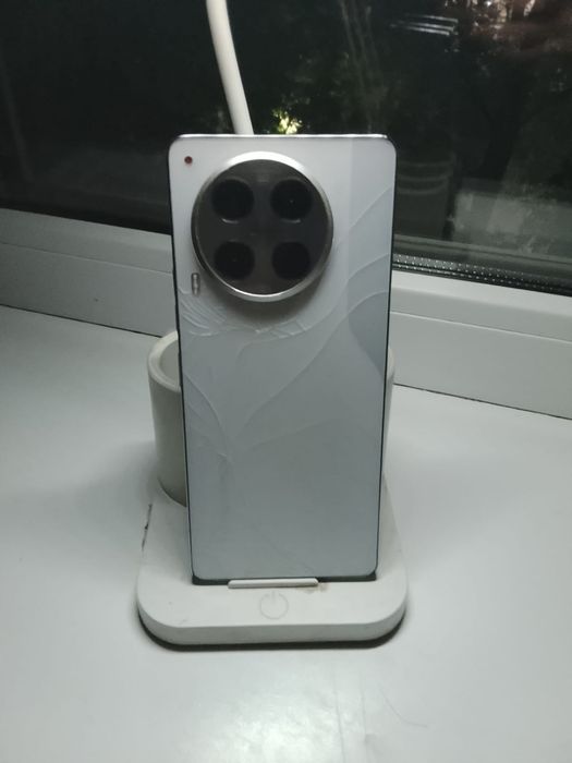 Tecno camon 30 4g