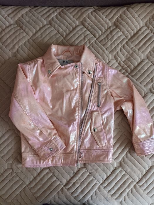 Куртки на девочку от 1 года до 4,5, от 1000