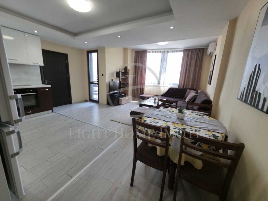 Продава се Тристаен апартамент в Пловдив, Каменица 2 - 90 кв.м за 1889 €/кв.м - Снимка #4