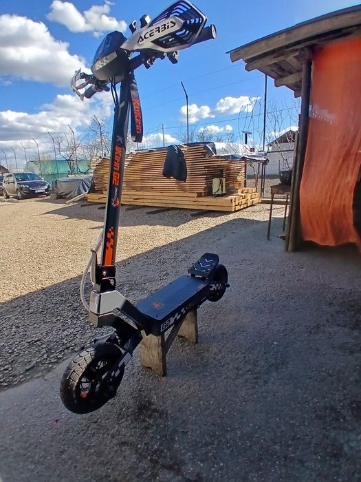 Vând trotineta electrica kukirin g2