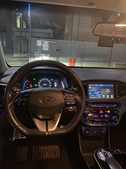 Hyundai ioniq electric