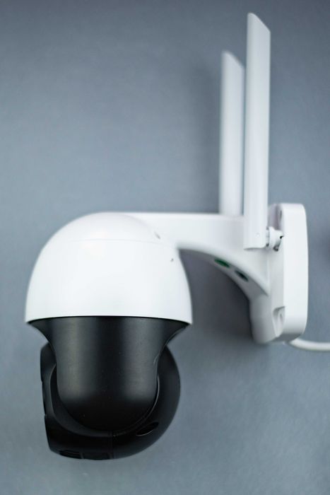 Външна камера Dual Lens 8MP, с 8x приближаване - 67 евро.