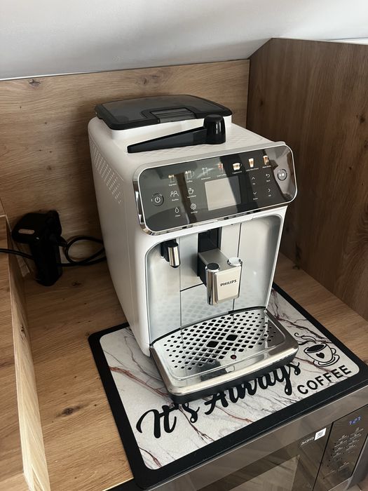 Кафемашина Philips 5400 Series LatteGo