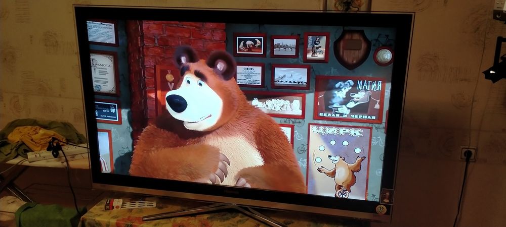 Телевизор Hisense(140см.55 дюймов)