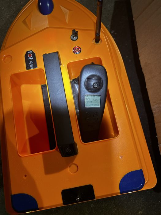 Navomodel/barca de nadit cu GPS