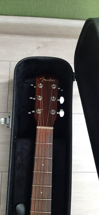 Продам гитару  Fender - CD 60SCE Dread