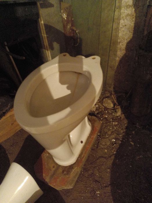 Продам б.у унитаз