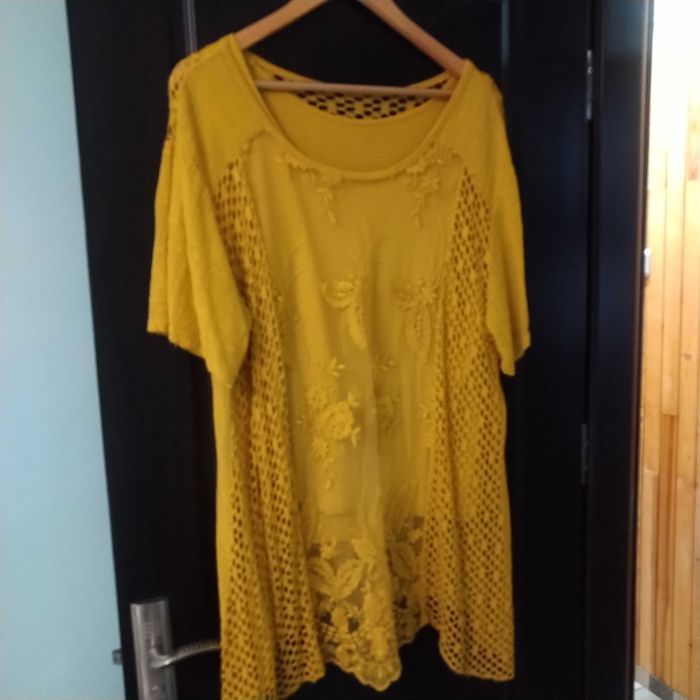 Продавам дамска блуза италианска вискоза размер 46