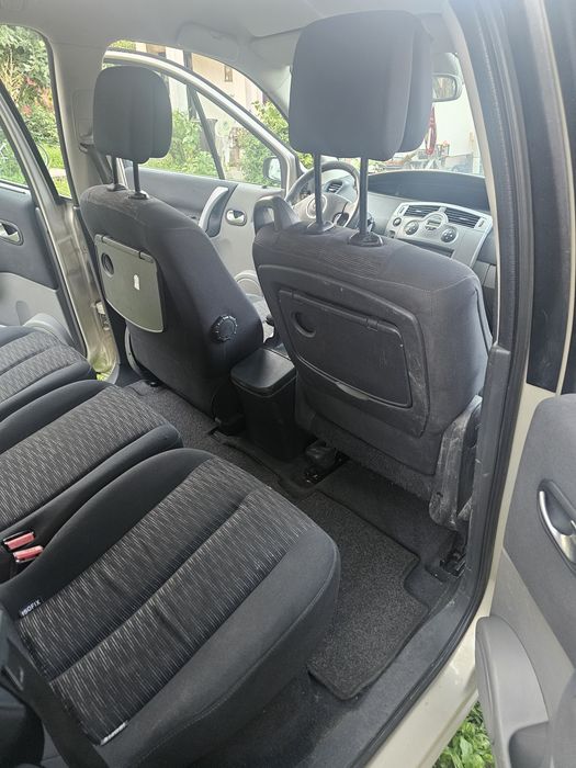Vând Renault Megane Scenic (2007) – 1.9 dCi – Monovolum de Familie Ideal