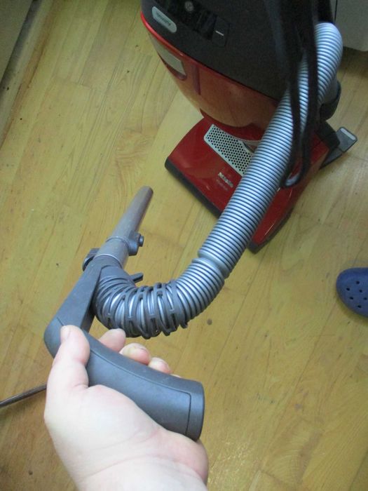 aspirator miele 1800W