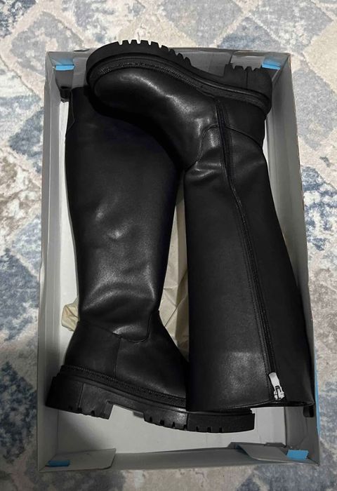 Дамски ботуши нови