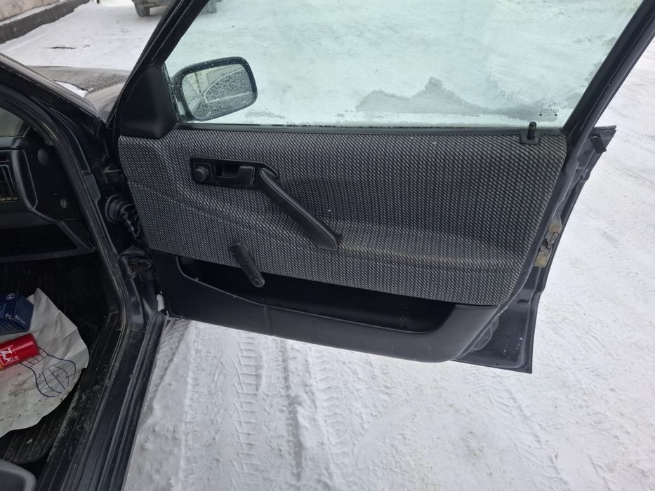 Продам пассат б3 1.8